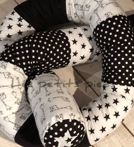 Bettschlange schwarz weiss Giraffe